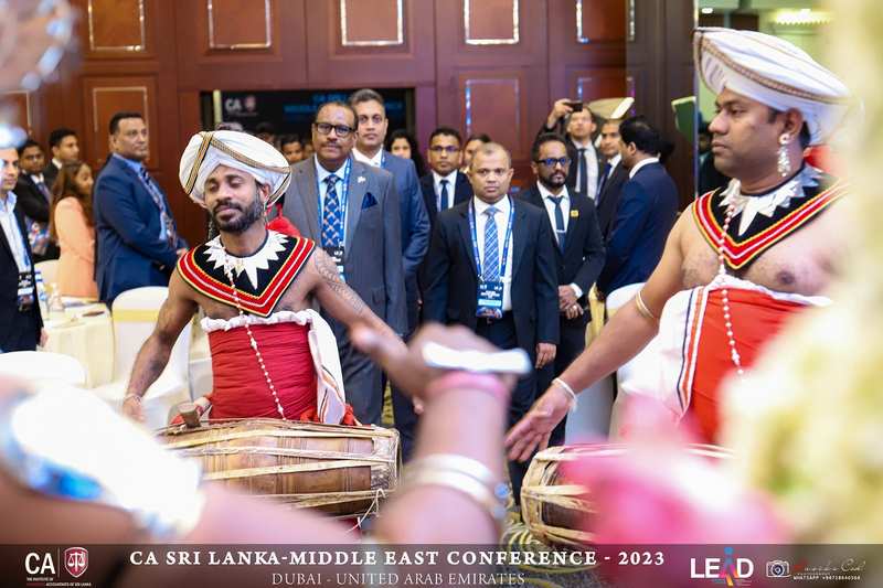 Special invitees being welcome by Kandyan dancers.